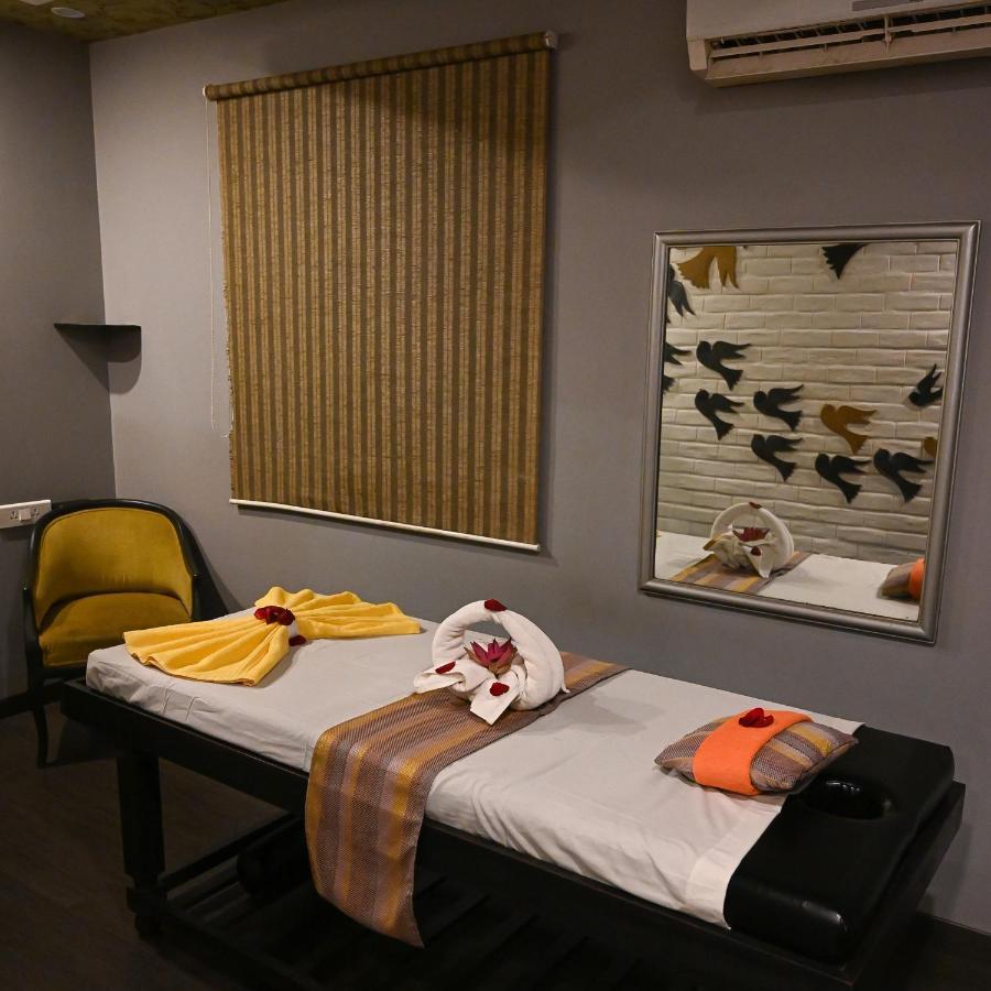The Shalimar Hotel, Kemps Corner Mumbai Ngoại thất bức ảnh