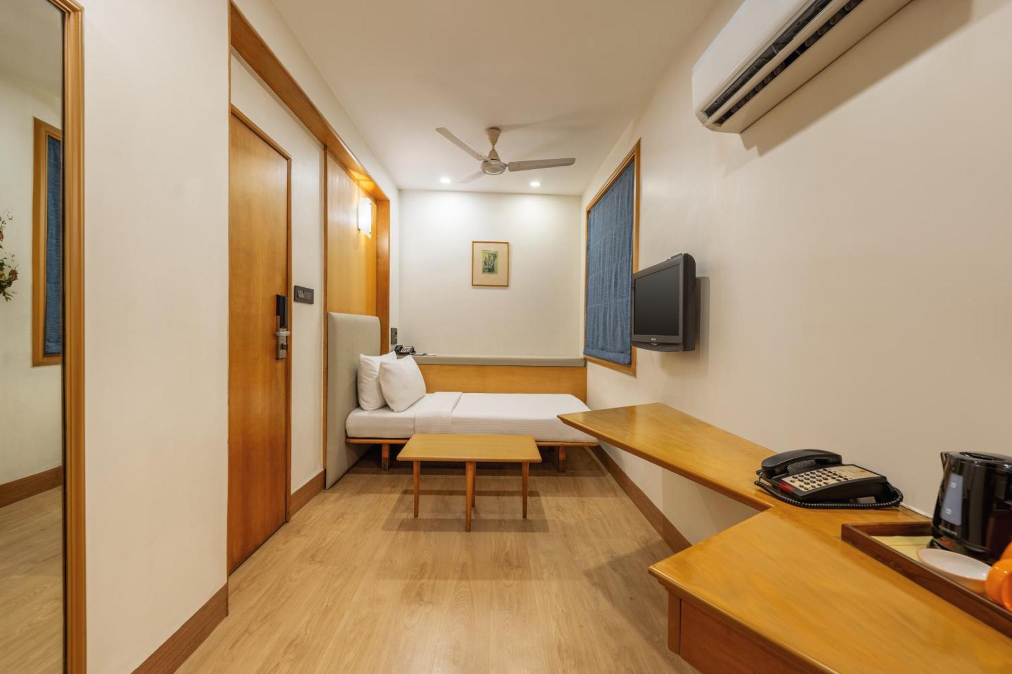 The Shalimar Hotel, Kemps Corner Mumbai Phòng bức ảnh